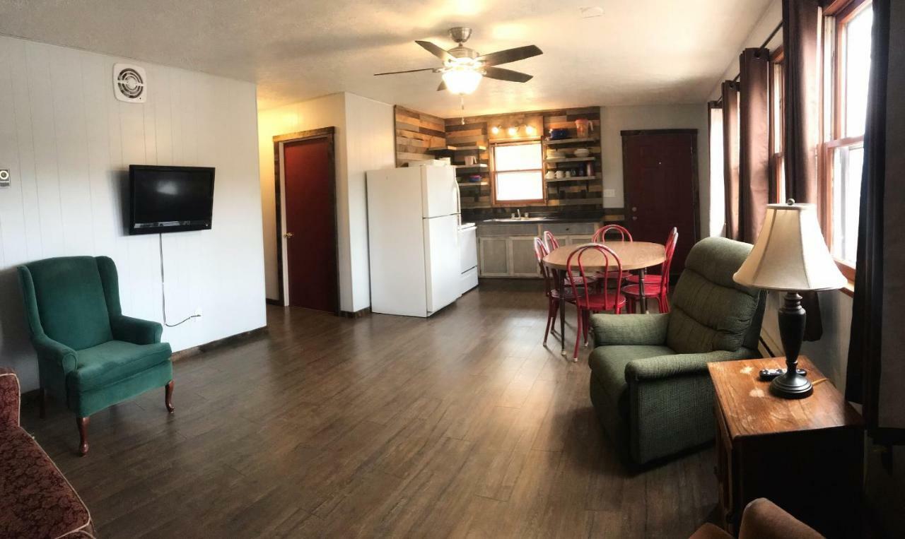 Indian Point Calm Waters Resort מראה חיצוני תמונה